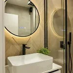 Modern In Center I Steps From By Flat Mаnаger * Varna