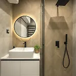 Modern In Center I Steps From By Flat Mаnаger Lejlighed Varna