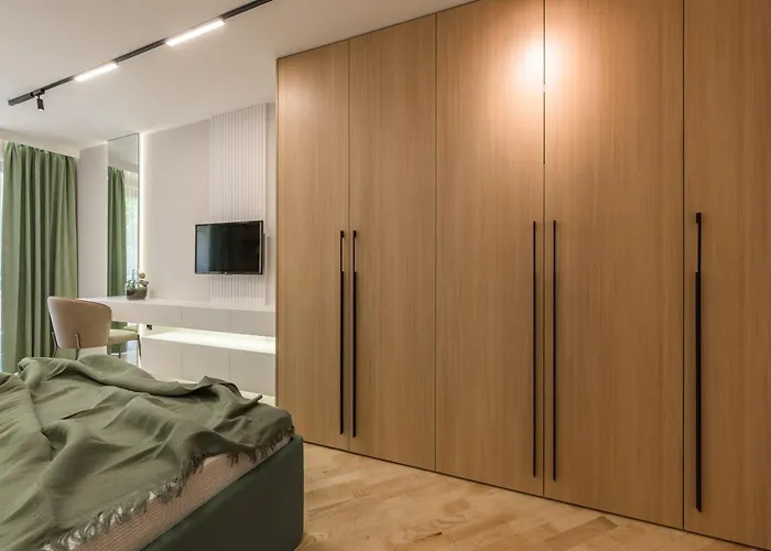 Modern In Center I Steps From By Flat Mаnаger アパート